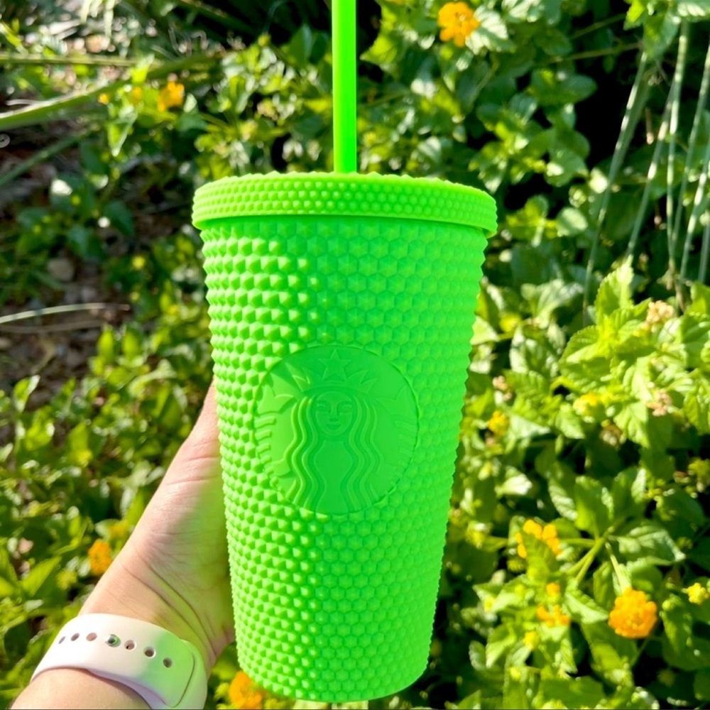💚Starbucks ❇️Neon Green/pineapples🍍studded cups - Picture 2 of 3